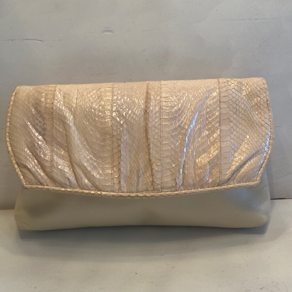 Jasmin snakeskin and leather cream color vintage clutch